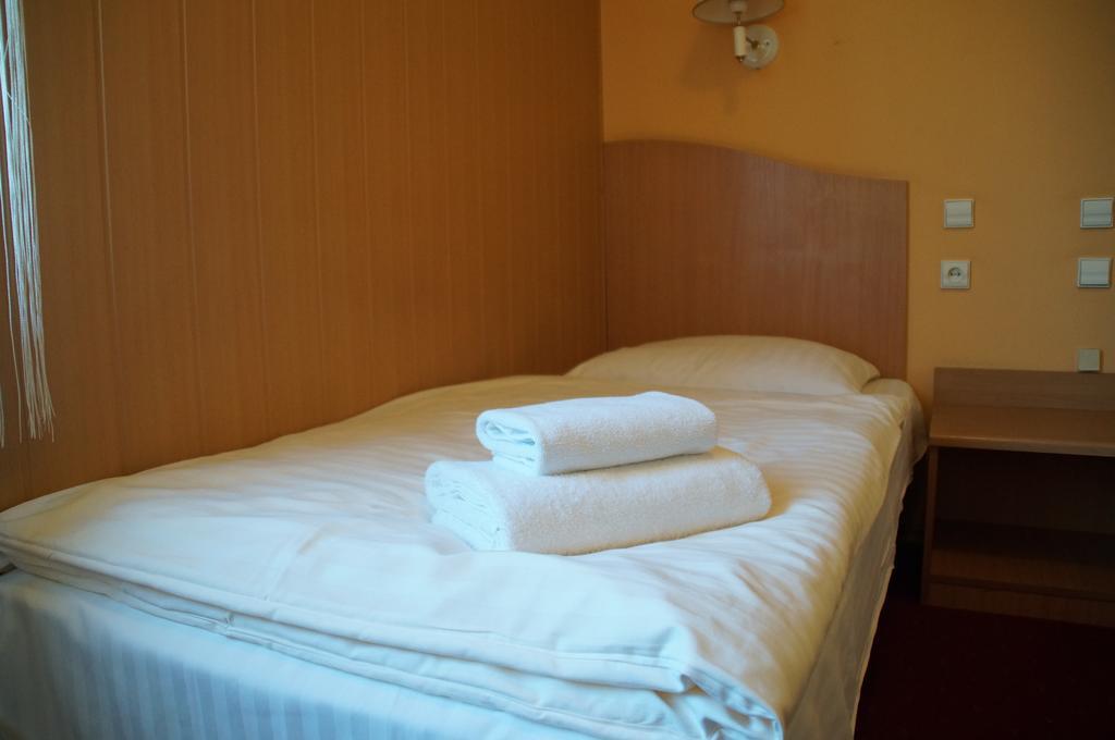 Hotel Atlantis Poznan Luaran gambar