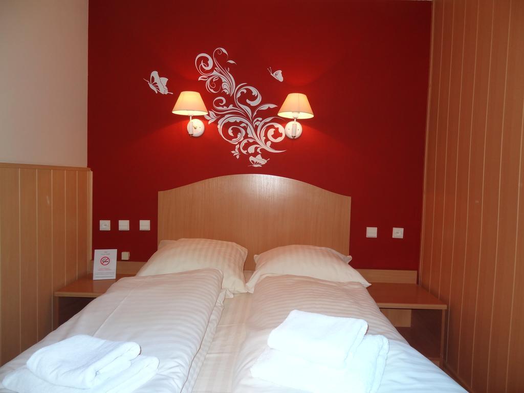 Hotel Atlantis Poznan Luaran gambar